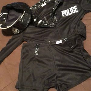 Halloween Hooters uniform (sexy police officer )